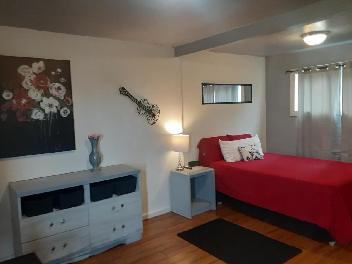 Terrace Motel Кус-Бей Экстерьер фото