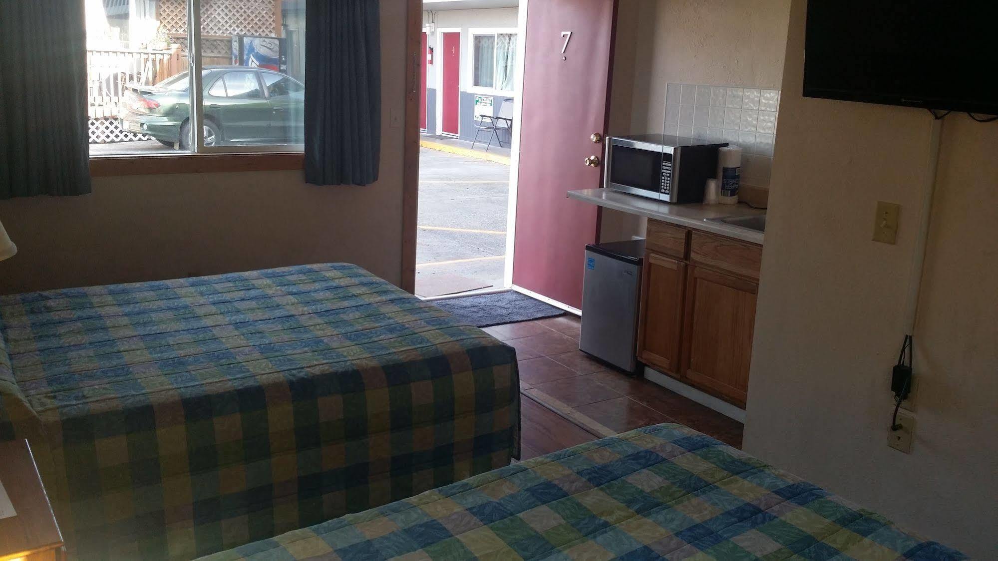 Terrace Motel Кус-Бей Экстерьер фото