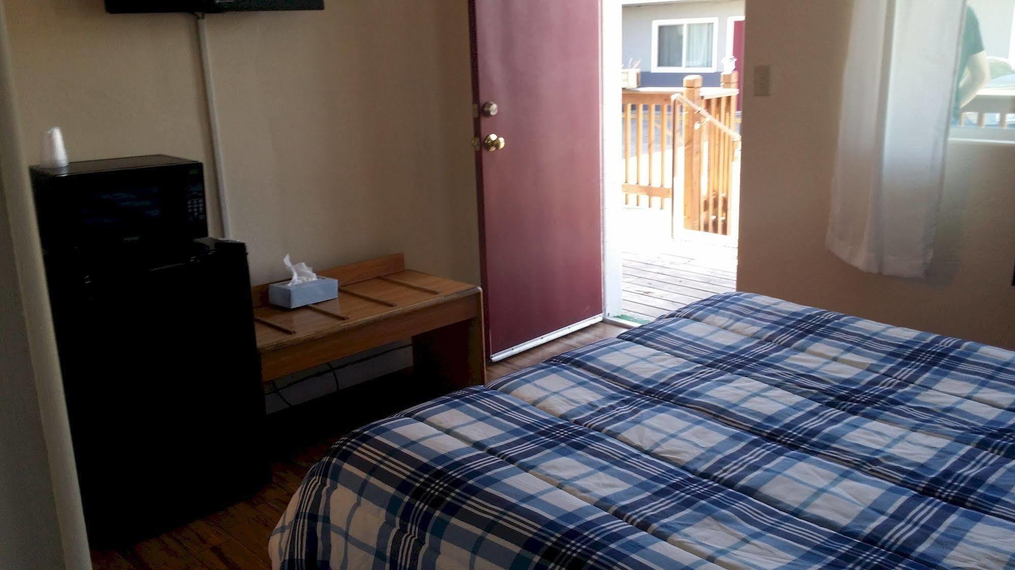 Terrace Motel Кус-Бей Экстерьер фото