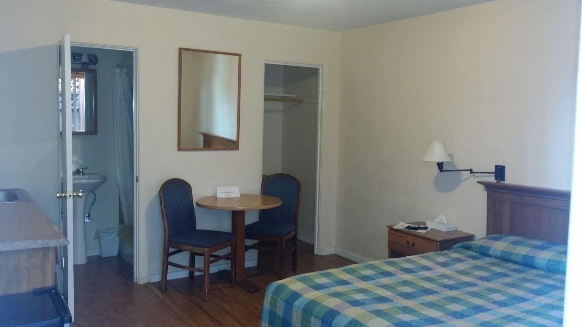 Terrace Motel Кус-Бей Экстерьер фото